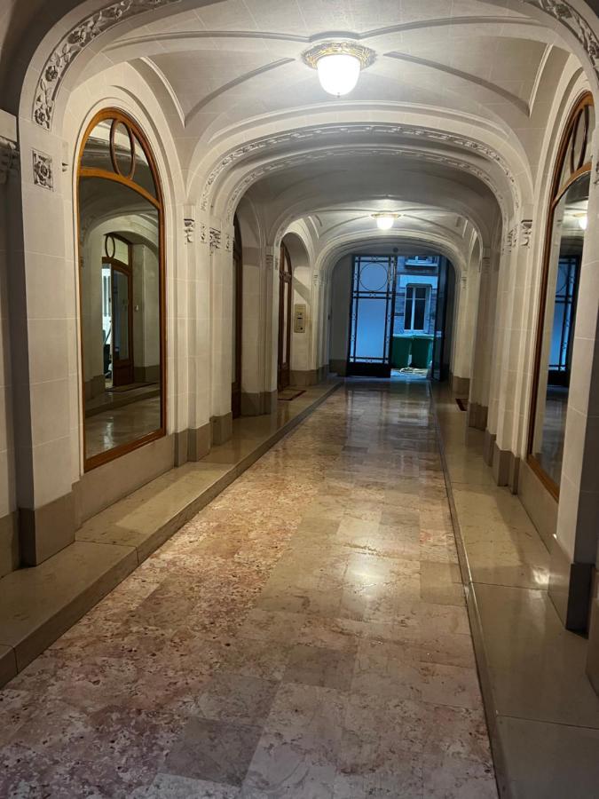 Sous Les Toits De Paris Trocadero Apartment ภายนอก รูปภาพ